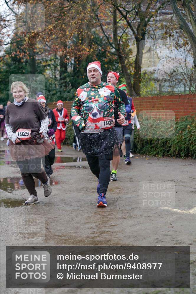 07.12.2025 - St. Pauli X-Mass-Run No. 15 Michael Burmester http://msf.ph/oto/9408977 07.12.2025 09:44:47 Laufen 5, 1929, 1935 meine-sportfotos.de