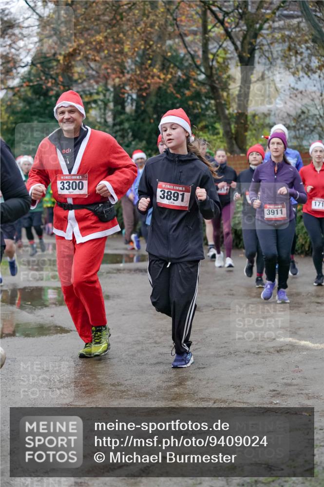 07.12.2025 - St. Pauli X-Mass-Run No. 15 Michael Burmester http://msf.ph/oto/9409024 07.12.2025 09:44:53 Laufen 15, 3300, 15, 3891, 3911, 171 meine-sportfotos.de