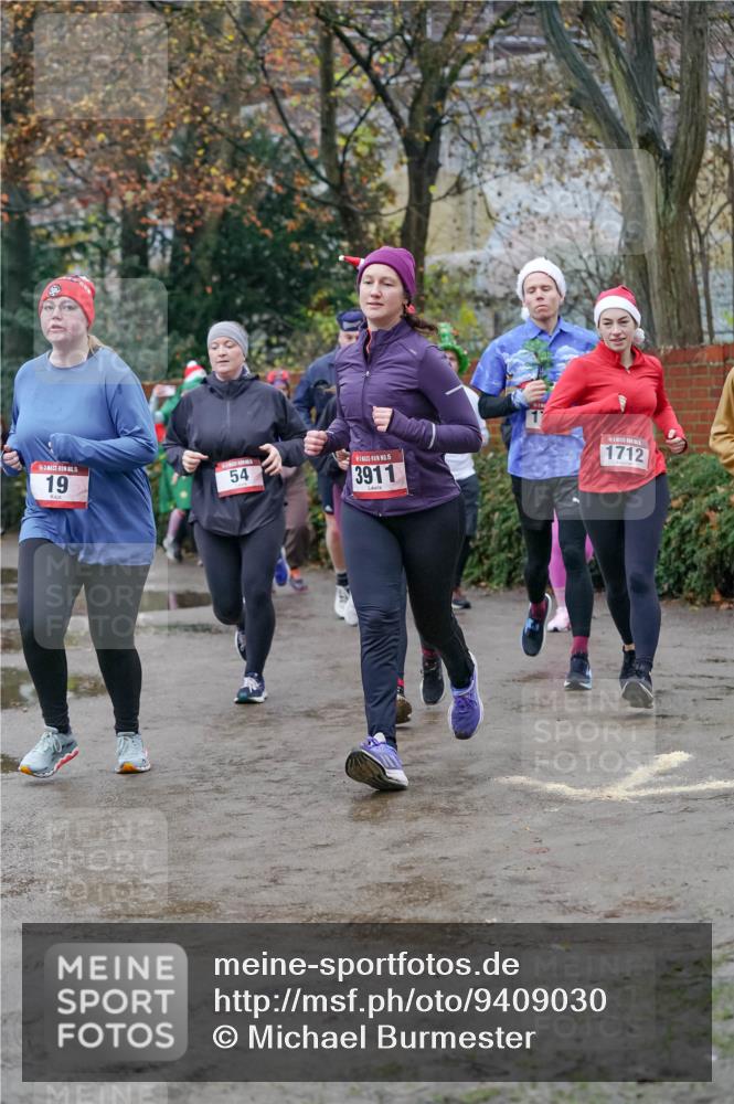 07.12.2025 - St. Pauli X-Mass-Run No. 15 Michael Burmester http://msf.ph/oto/9409030 07.12.2025 09:44:53 Laufen 19, 54, 15, 3911, 1712 meine-sportfotos.de