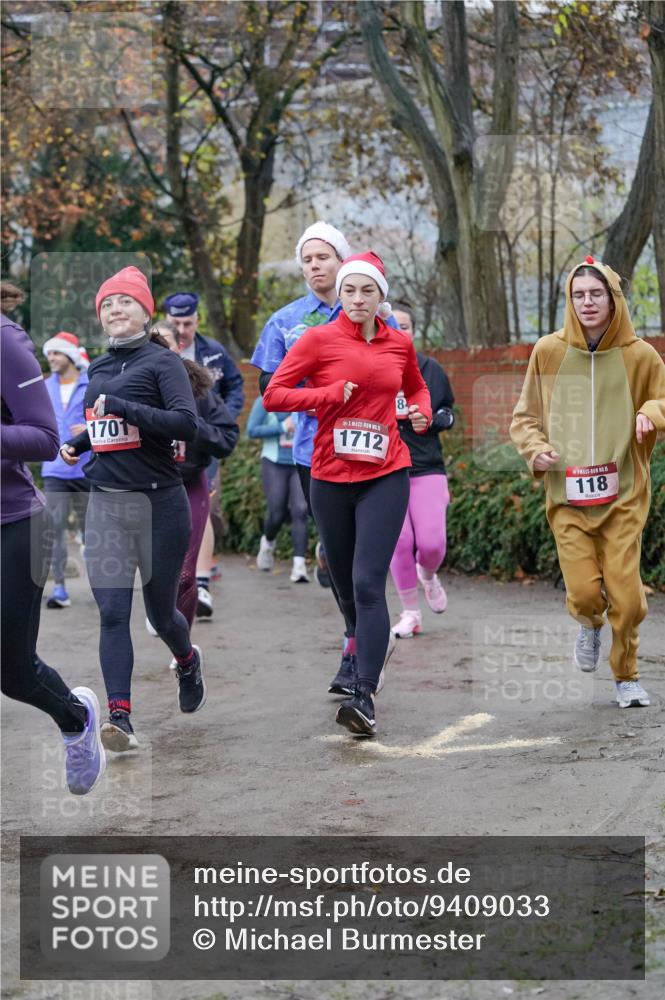 07.12.2025 - St. Pauli X-Mass-Run No. 15 Michael Burmester http://msf.ph/oto/9409033 07.12.2025 09:44:54 Laufen 1701, 1712, 118 meine-sportfotos.de