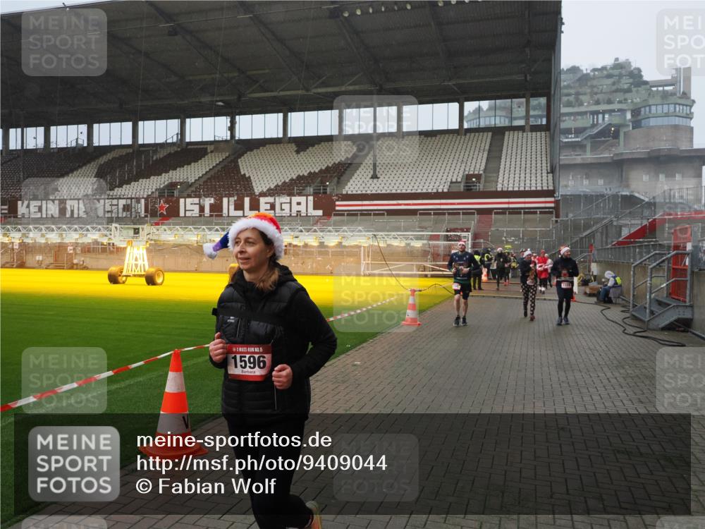 07.12.2025 - St. Pauli X-Mass-Run No. 15 Fabian Wolf http://msf.ph/oto/9409044 07.12.2025 11:08:13 Ziel 100, 629, 635, 653, 1078, 1170, 1226, 1230, 1249, 1342, 1355, 1520, 1525, 1559, 1560, 1596, 1809, 1810, 4798, 4815 meine-sportfotos.de