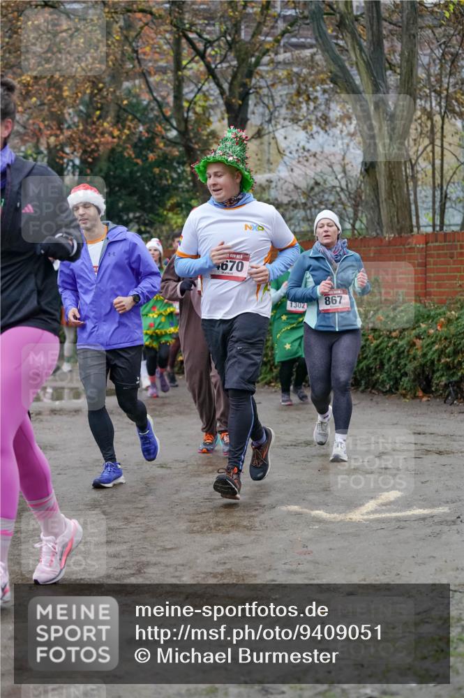 07.12.2025 - St. Pauli X-Mass-Run No. 15 Michael Burmester http://msf.ph/oto/9409051 07.12.2025 09:44:56 Laufen 5, 670, 1302, 867 meine-sportfotos.de