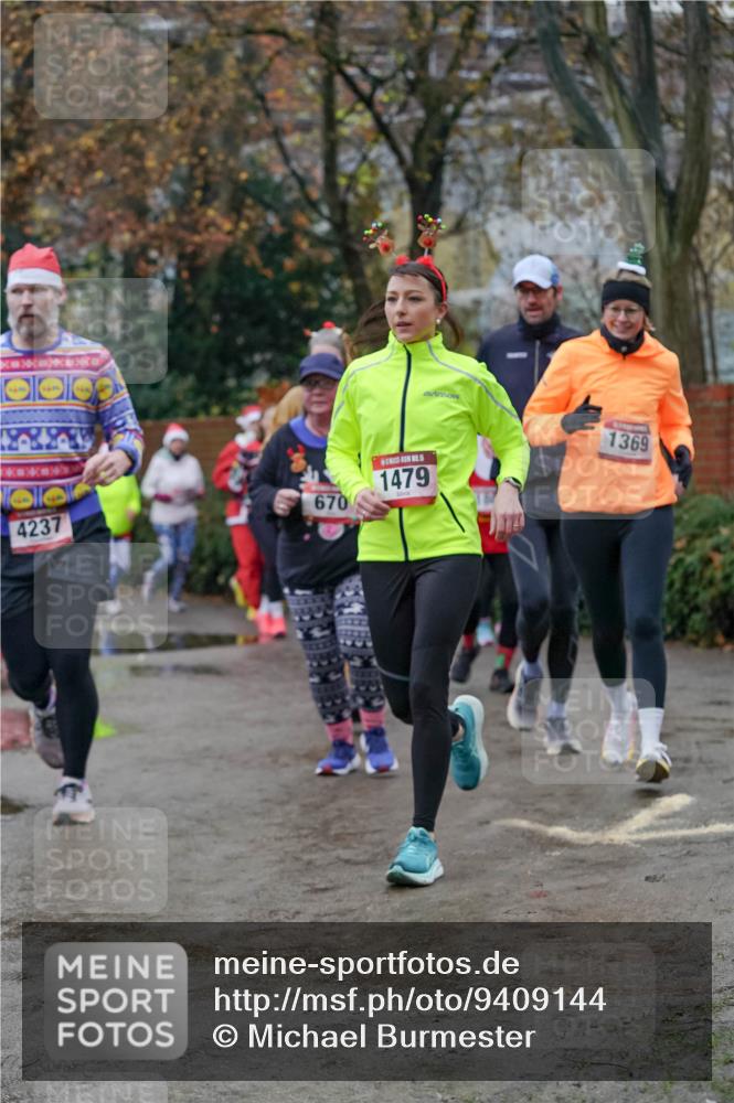 07.12.2025 - St. Pauli X-Mass-Run No. 15 Michael Burmester http://msf.ph/oto/9409144 07.12.2025 09:45:08 Laufen 000, 4237, 670, 1479, 1369 meine-sportfotos.de
