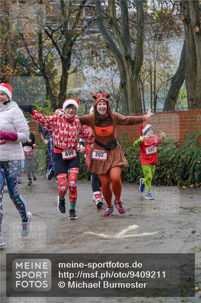 07.12.2025 - St. Pauli X-Mass-Run No. 15 Michael Burmester http://msf.ph/oto/9409211 07.12.2025 09:45:14 Laufen 1243, 10000, 699, 5, 202, 292 meine-sportfotos.de