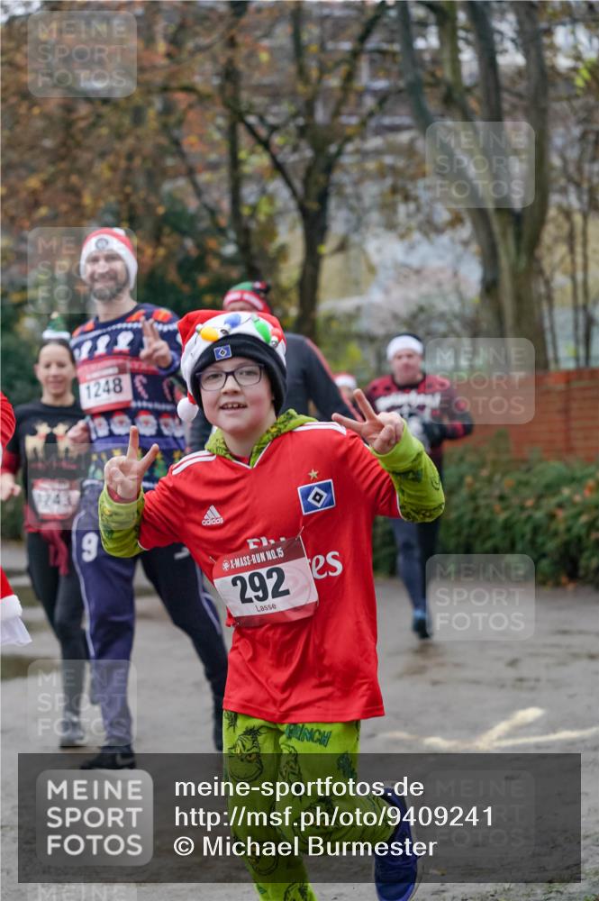 07.12.2025 - St. Pauli X-Mass-Run No. 15 Michael Burmester http://msf.ph/oto/9409241 07.12.2025 09:45:17 Laufen 1243, 1248, 15, 292 meine-sportfotos.de