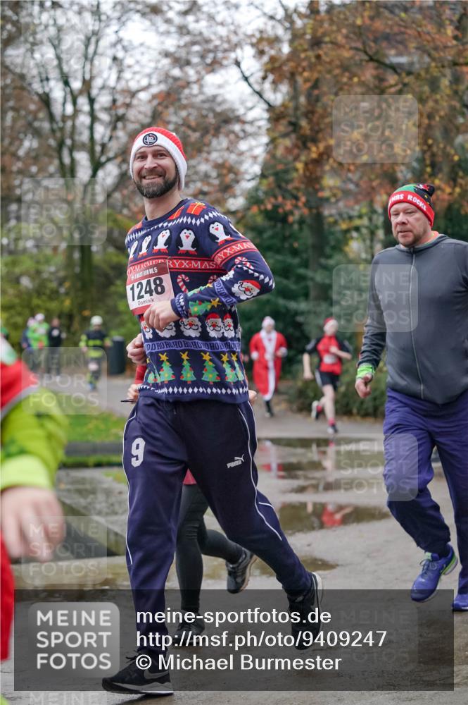 07.12.2025 - St. Pauli X-Mass-Run No. 15 Michael Burmester http://msf.ph/oto/9409247 07.12.2025 09:45:18 Laufen 15, 1248 meine-sportfotos.de