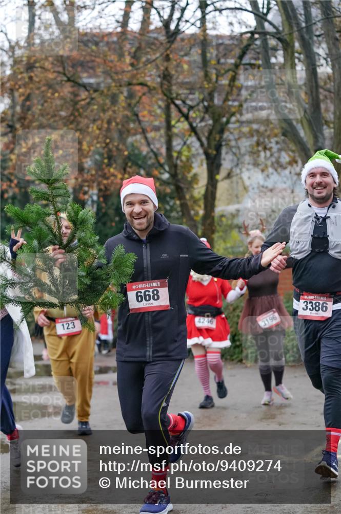07.12.2025 - St. Pauli X-Mass-Run No. 15 Michael Burmester http://msf.ph/oto/9409274 07.12.2025 09:45:21 Laufen 123, 15, 668, 3196, 3386 meine-sportfotos.de