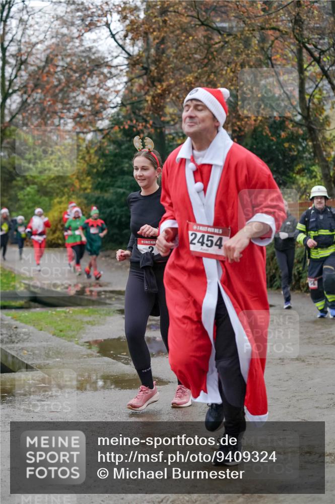 07.12.2025 - St. Pauli X-Mass-Run No. 15 Michael Burmester http://msf.ph/oto/9409324 07.12.2025 09:45:26 Laufen 2454, 56 meine-sportfotos.de