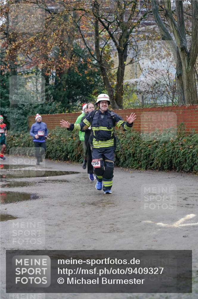 07.12.2025 - St. Pauli X-Mass-Run No. 15 Michael Burmester http://msf.ph/oto/9409327 07.12.2025 09:45:27 Laufen 3172, 3756 meine-sportfotos.de