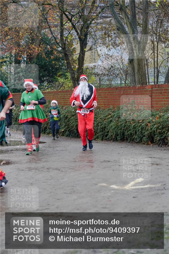 07.12.2025 - St. Pauli X-Mass-Run No. 15 Michael Burmester http://msf.ph/oto/9409397 07.12.2025 09:45:35 Laufen 1074, 1070, 2712 meine-sportfotos.de