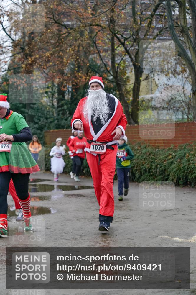 07.12.2025 - St. Pauli X-Mass-Run No. 15 Michael Burmester http://msf.ph/oto/9409421 07.12.2025 09:45:37 Laufen 074, 1070, 2712 meine-sportfotos.de
