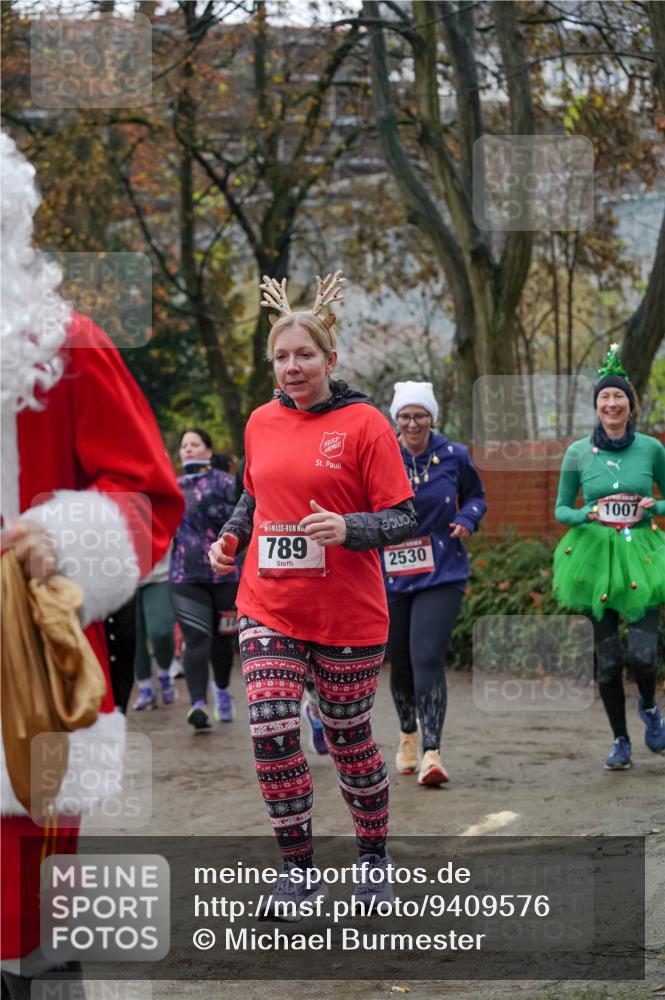 07.12.2025 - St. Pauli X-Mass-Run No. 15 Michael Burmester http://msf.ph/oto/9409576 07.12.2025 09:45:51 Laufen 789, 2530, 1007 meine-sportfotos.de