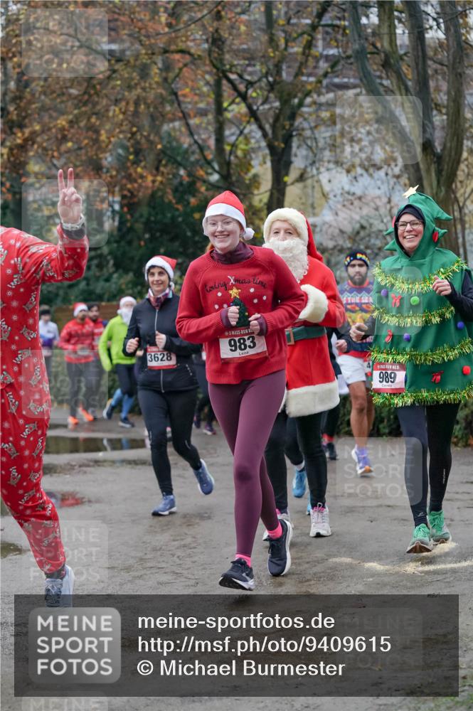 07.12.2025 - St. Pauli X-Mass-Run No. 15 Michael Burmester http://msf.ph/oto/9409615 07.12.2025 09:45:56 Laufen 3628, 983, 15, 989 meine-sportfotos.de