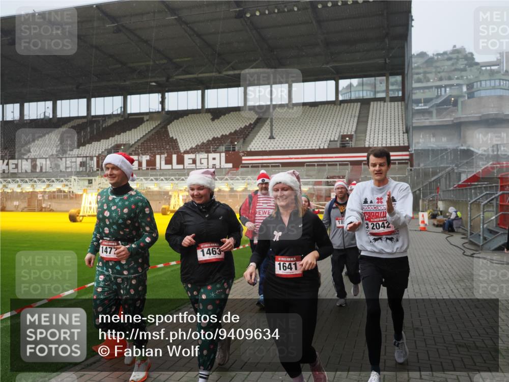 07.12.2025 - St. Pauli X-Mass-Run No. 15 Fabian Wolf http://msf.ph/oto/9409634 07.12.2025 11:09:29 Ziel 59, 66, 266, 330, 971, 1084, 1110, 1463, 1477, 1641, 1851, 1870, 1945, 1974, 2042, 3151, 4190, 4191 meine-sportfotos.de