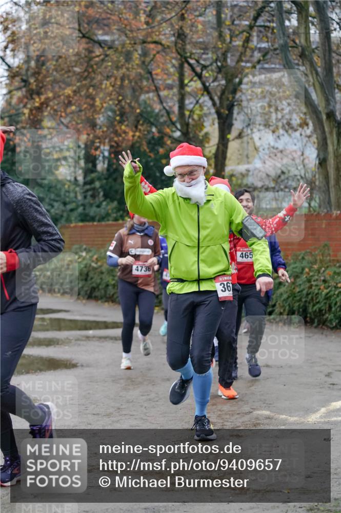 07.12.2025 - St. Pauli X-Mass-Run No. 15 Michael Burmester http://msf.ph/oto/9409657 07.12.2025 09:46:02 Laufen 4736, 36, 465 meine-sportfotos.de