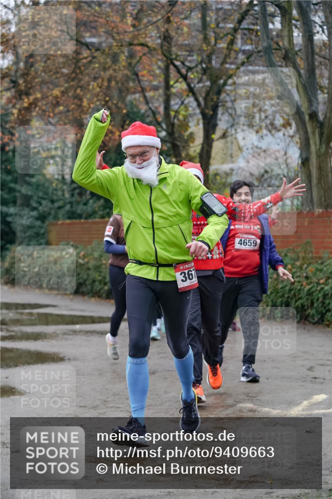 07.12.2025 - St. Pauli X-Mass-Run No. 15 Michael Burmester http://msf.ph/oto/9409663 07.12.2025 09:46:02 Laufen 367, 4659 meine-sportfotos.de