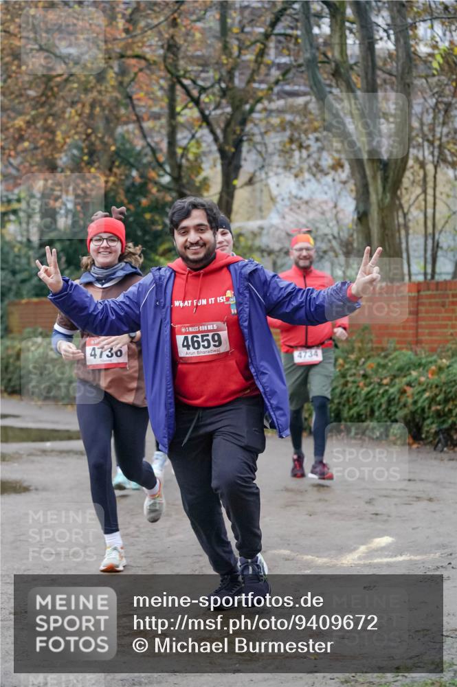 07.12.2025 - St. Pauli X-Mass-Run No. 15 Michael Burmester http://msf.ph/oto/9409672 07.12.2025 09:46:03 Laufen 4736, 15, 4659, 4734 meine-sportfotos.de