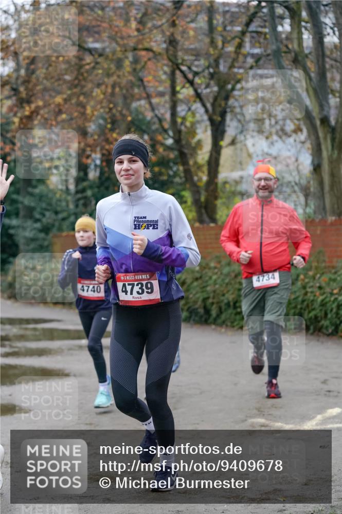 07.12.2025 - St. Pauli X-Mass-Run No. 15 Michael Burmester http://msf.ph/oto/9409678 07.12.2025 09:46:04 Laufen 4740, 15, 4739, 4734 meine-sportfotos.de
