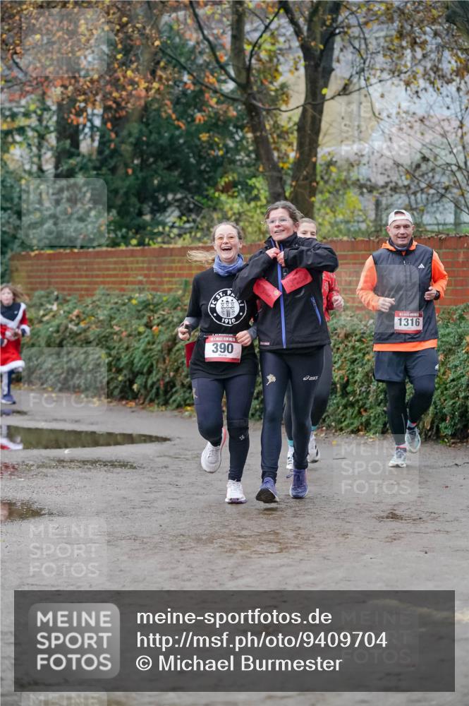 07.12.2025 - St. Pauli X-Mass-Run No. 15 Michael Burmester http://msf.ph/oto/9409704 07.12.2025 09:46:11 Laufen 1910, 390, 1316 meine-sportfotos.de