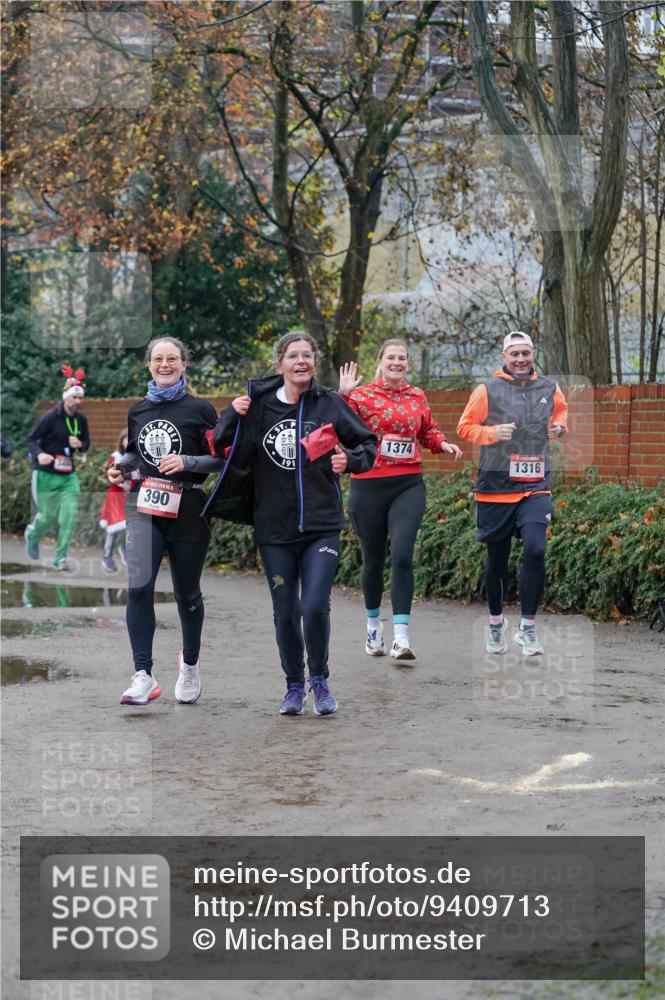 07.12.2025 - St. Pauli X-Mass-Run No. 15 Michael Burmester http://msf.ph/oto/9409713 07.12.2025 09:46:12 Laufen 390, 191, 1374, 1316 meine-sportfotos.de