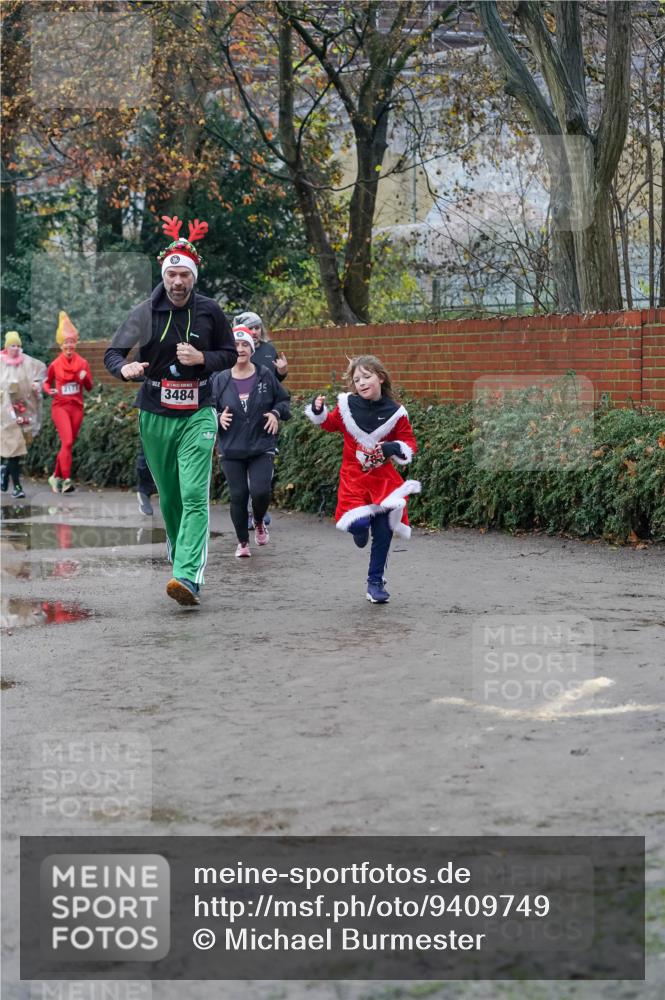 07.12.2025 - St. Pauli X-Mass-Run No. 15 Michael Burmester http://msf.ph/oto/9409749 07.12.2025 09:46:15 Laufen 2177, 3484 meine-sportfotos.de