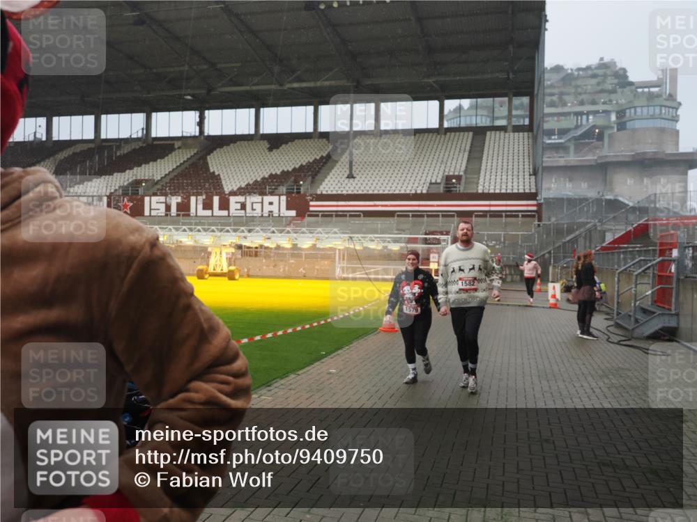 07.12.2025 - St. Pauli X-Mass-Run No. 15 Fabian Wolf http://msf.ph/oto/9409750 07.12.2025 11:09:39 Ziel 59, 66, 266, 330, 814, 971, 1084, 1157, 1463, 1477, 1579, 1582, 1641, 1851, 1870, 1945, 1974, 2042, 3151, 4190, 4191 meine-sportfotos.de