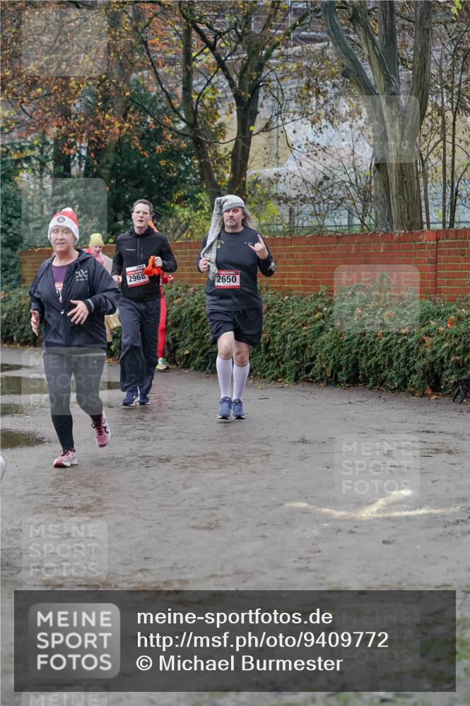 07.12.2025 - St. Pauli X-Mass-Run No. 15 Michael Burmester http://msf.ph/oto/9409772 07.12.2025 09:46:17 Laufen 2968, 2650 meine-sportfotos.de