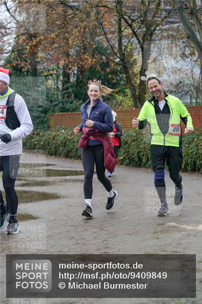 07.12.2025 - St. Pauli X-Mass-Run No. 15 Michael Burmester http://msf.ph/oto/9409849 07.12.2025 09:46:27 Laufen 15, 4, 8, 99 meine-sportfotos.de