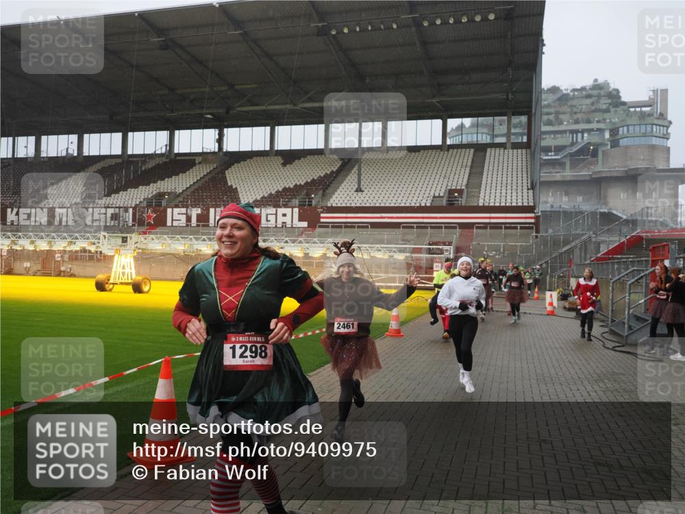 07.12.2025 - St. Pauli X-Mass-Run No. 15 Fabian Wolf http://msf.ph/oto/9409975 07.12.2025 11:10:22 Ziel 42, 53, 980, 1298, 1299, 1398, 1694, 1697, 1739, 1740, 2371 meine-sportfotos.de