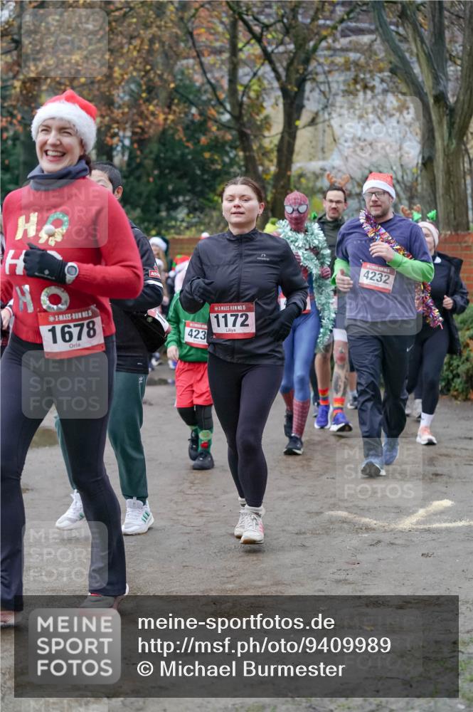 07.12.2025 - St. Pauli X-Mass-Run No. 15 Michael Burmester http://msf.ph/oto/9409989 07.12.2025 09:46:53 Laufen 5, 1678, 423, 15, 1172, 4232 meine-sportfotos.de