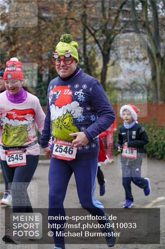 07.12.2025 - St. Pauli X-Mass-Run No. 15 Michael Burmester http://msf.ph/oto/9410033 07.12.2025 09:46:59 Laufen 15, 2545, 15, 2546, 438 meine-sportfotos.de