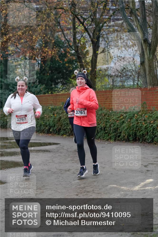07.12.2025 - St. Pauli X-Mass-Run No. 15 Michael Burmester http://msf.ph/oto/9410095 07.12.2025 09:47:10 Laufen 3767, 15, 3761 meine-sportfotos.de