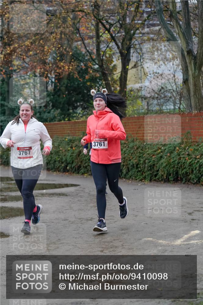 07.12.2025 - St. Pauli X-Mass-Run No. 15 Michael Burmester http://msf.ph/oto/9410098 07.12.2025 09:47:10 Laufen 3767, 15, 3761 meine-sportfotos.de