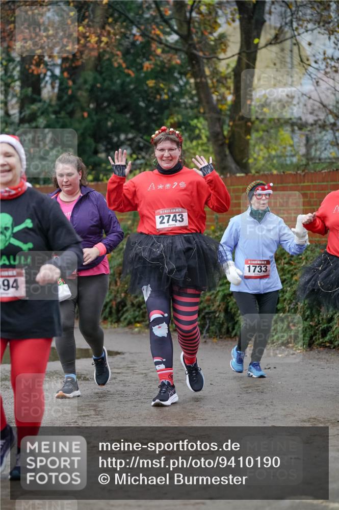07.12.2025 - St. Pauli X-Mass-Run No. 15 Michael Burmester http://msf.ph/oto/9410190 07.12.2025 09:47:26 Laufen 94, 15, 2743, 5, 1733 meine-sportfotos.de
