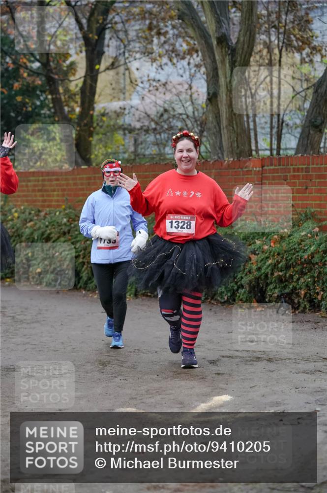 07.12.2025 - St. Pauli X-Mass-Run No. 15 Michael Burmester http://msf.ph/oto/9410205 07.12.2025 09:47:28 Laufen 15, 1328 meine-sportfotos.de