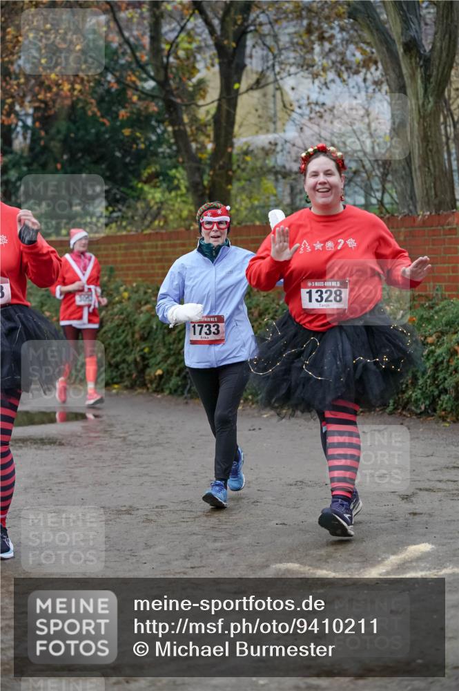 07.12.2025 - St. Pauli X-Mass-Run No. 15 Michael Burmester http://msf.ph/oto/9410211 07.12.2025 09:47:28 Laufen 3080, 15, 1733, 2, 15, 1328 meine-sportfotos.de