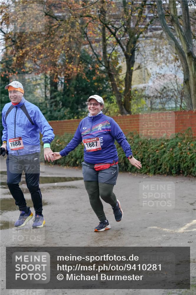 07.12.2025 - St. Pauli X-Mass-Run No. 15 Michael Burmester http://msf.ph/oto/9410281 07.12.2025 09:47:39 Laufen 1688, 1687 meine-sportfotos.de