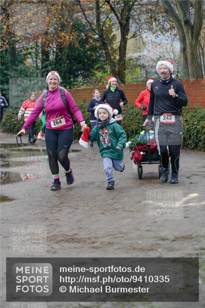 07.12.2025 - St. Pauli X-Mass-Run No. 15 Michael Burmester http://msf.ph/oto/9410335 07.12.2025 09:47:48 Laufen 5, 264, 661, 243 meine-sportfotos.de