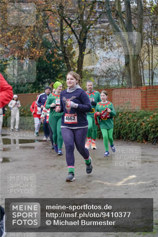 07.12.2025 - St. Pauli X-Mass-Run No. 15 Michael Burmester http://msf.ph/oto/9410377 07.12.2025 09:47:53 Laufen 26, 15, 4662, 68 meine-sportfotos.de