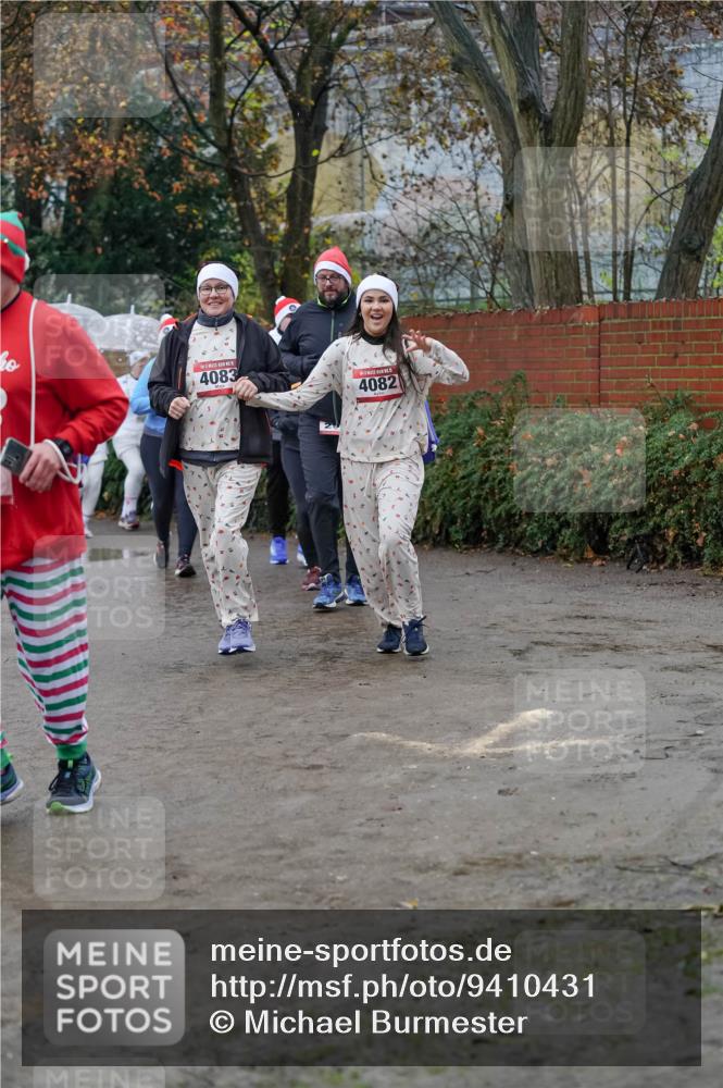07.12.2025 - St. Pauli X-Mass-Run No. 15 Michael Burmester http://msf.ph/oto/9410431 07.12.2025 09:47:59 Laufen 4083, 4082 meine-sportfotos.de
