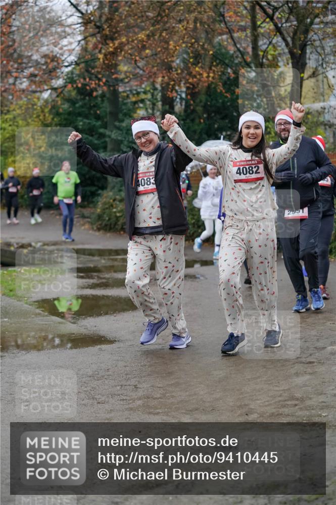 07.12.2025 - St. Pauli X-Mass-Run No. 15 Michael Burmester http://msf.ph/oto/9410445 07.12.2025 09:48:00 Laufen 4083, 15, 4082, 2951 meine-sportfotos.de