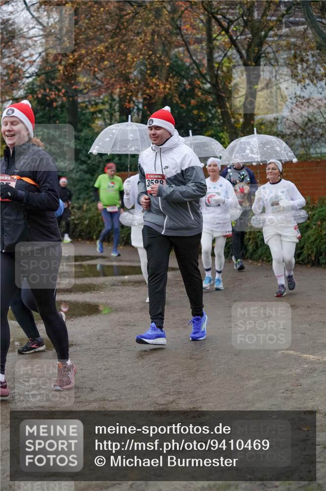 07.12.2025 - St. Pauli X-Mass-Run No. 15 Michael Burmester http://msf.ph/oto/9410469 07.12.2025 09:48:03 Laufen 15, 3599 meine-sportfotos.de
