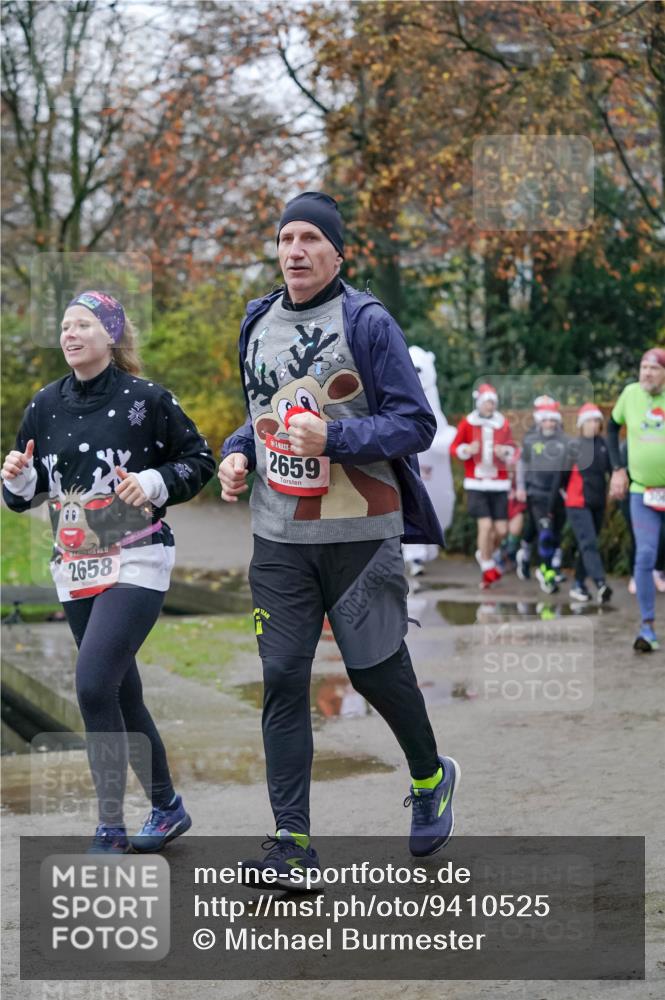 07.12.2025 - St. Pauli X-Mass-Run No. 15 Michael Burmester http://msf.ph/oto/9410525 07.12.2025 09:48:07 Laufen 2658, 2659, 68, 30 meine-sportfotos.de