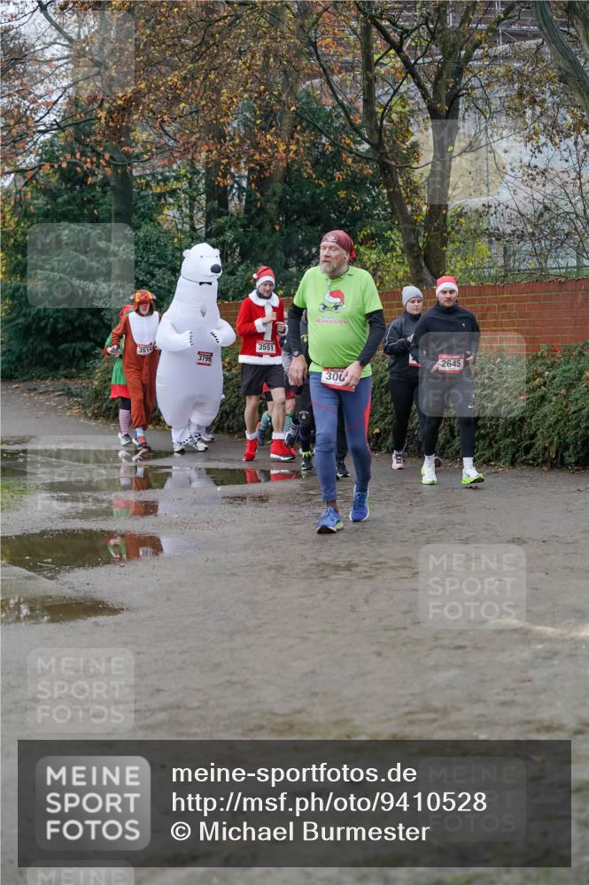 07.12.2025 - St. Pauli X-Mass-Run No. 15 Michael Burmester http://msf.ph/oto/9410528 07.12.2025 09:48:08 Laufen 3514, 3799, 3551, 300, 2645 meine-sportfotos.de