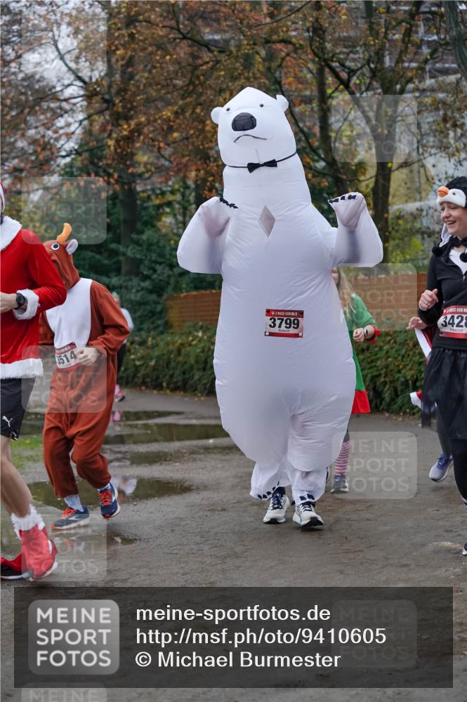 07.12.2025 - St. Pauli X-Mass-Run No. 15 Michael Burmester http://msf.ph/oto/9410605 07.12.2025 09:48:15 Laufen 3514, 3799, 342 meine-sportfotos.de
