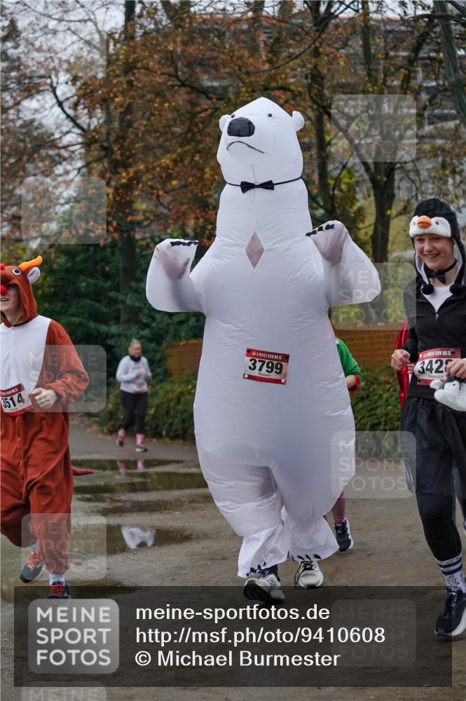07.12.2025 - St. Pauli X-Mass-Run No. 15 Michael Burmester http://msf.ph/oto/9410608 07.12.2025 09:48:15 Laufen 3514, 15, 3799, 15, 342 meine-sportfotos.de