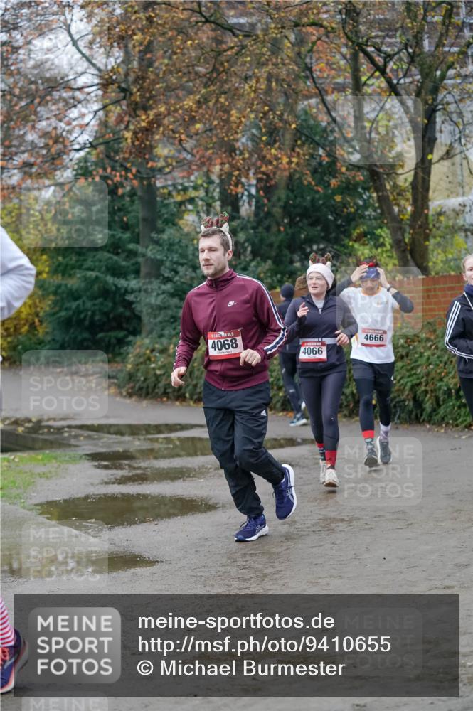 07.12.2025 - St. Pauli X-Mass-Run No. 15 Michael Burmester http://msf.ph/oto/9410655 07.12.2025 09:48:24 Laufen 4068, 4066, 4666 meine-sportfotos.de