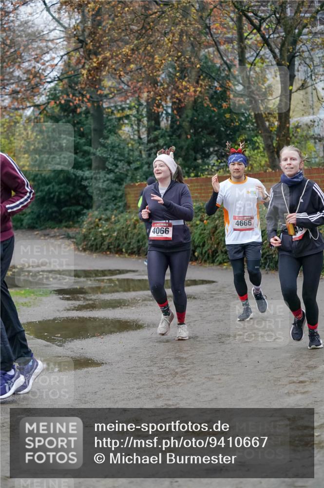 07.12.2025 - St. Pauli X-Mass-Run No. 15 Michael Burmester http://msf.ph/oto/9410667 07.12.2025 09:48:25 Laufen 4066, 4666 meine-sportfotos.de
