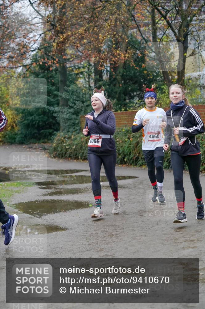 07.12.2025 - St. Pauli X-Mass-Run No. 15 Michael Burmester http://msf.ph/oto/9410670 07.12.2025 09:48:25 Laufen 4066, 4666 meine-sportfotos.de