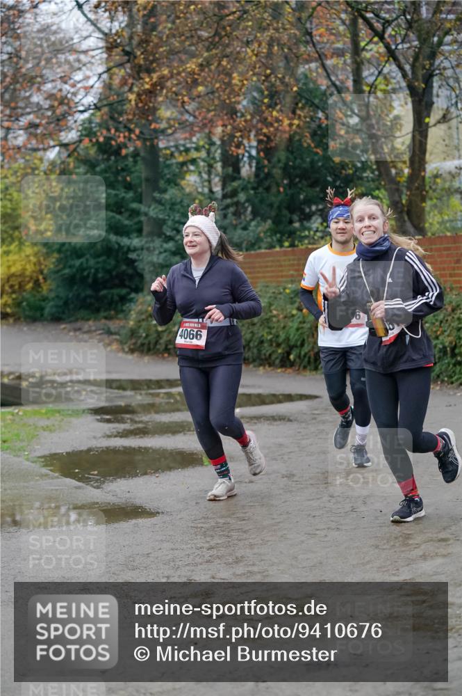 07.12.2025 - St. Pauli X-Mass-Run No. 15 Michael Burmester http://msf.ph/oto/9410676 07.12.2025 09:48:25 Laufen 4066 meine-sportfotos.de